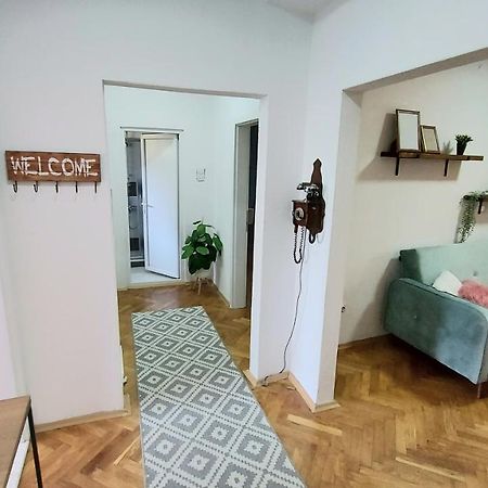 Inner City Two Bedroom Apartment Skopje Buitenkant foto