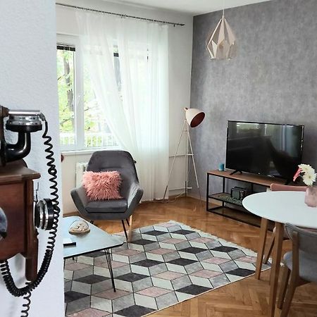 Inner City Two Bedroom Apartment Skopje Buitenkant foto