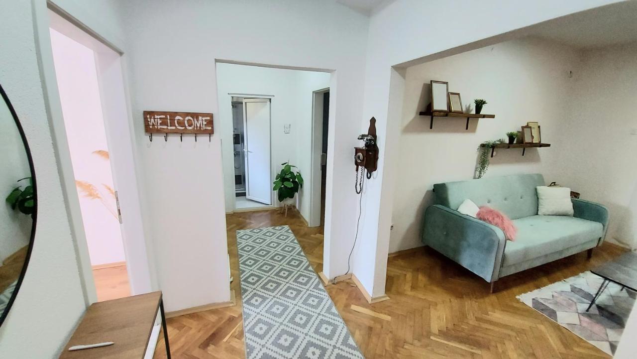 Inner City Two Bedroom Apartment Skopje Buitenkant foto
