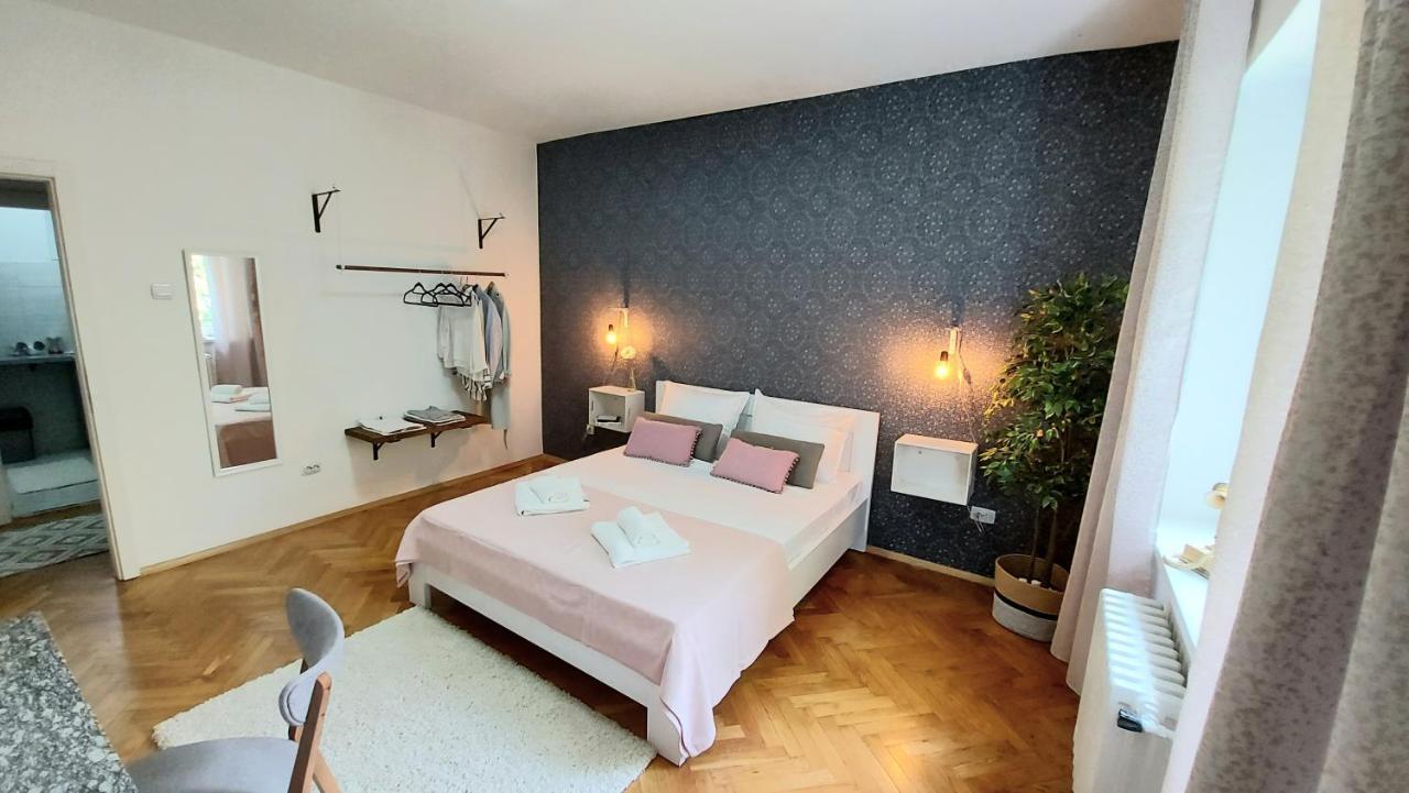 Inner City Two Bedroom Apartment Skopje Buitenkant foto